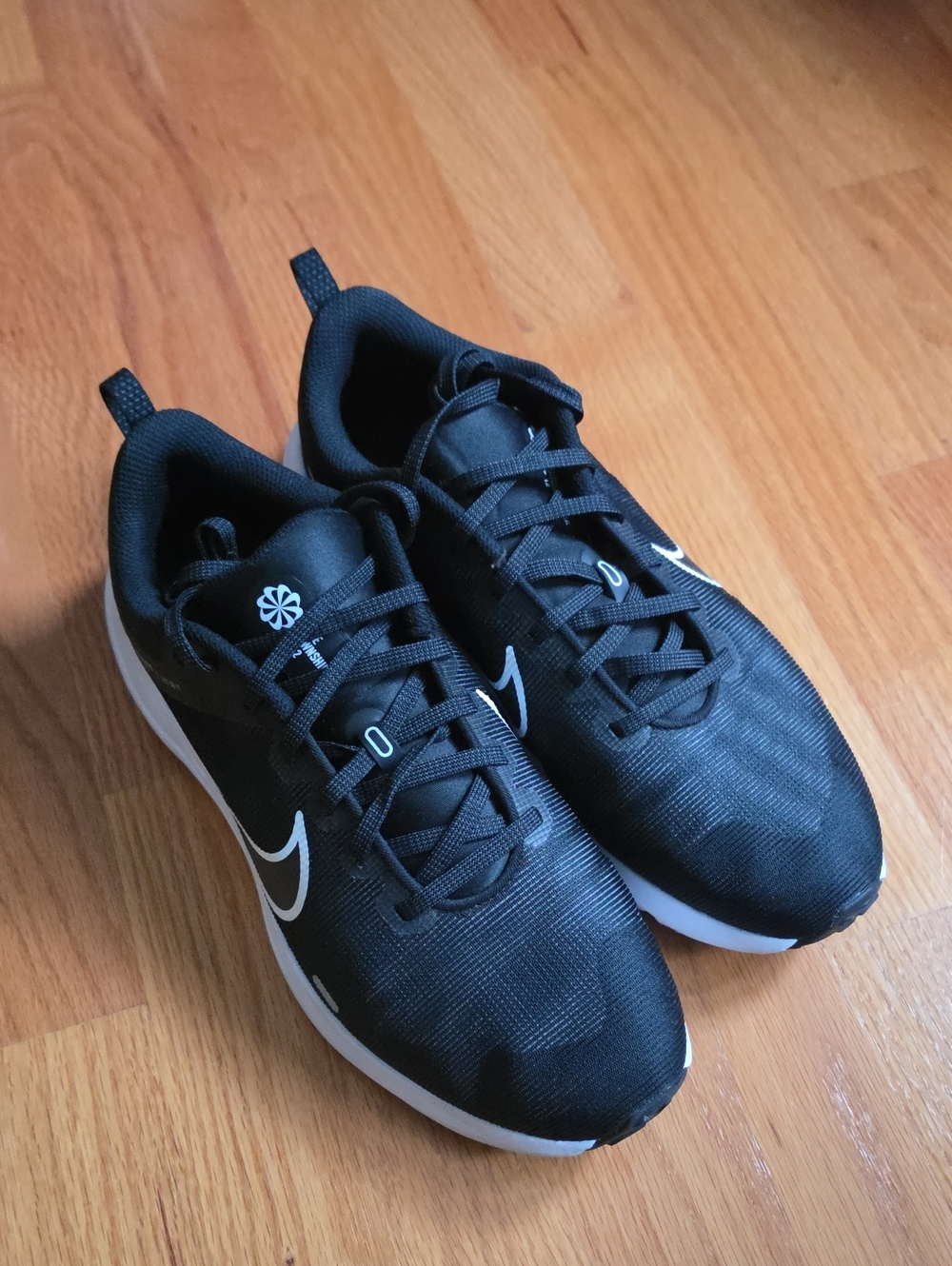 Nike Black and White Men's Athletic Running Shoes